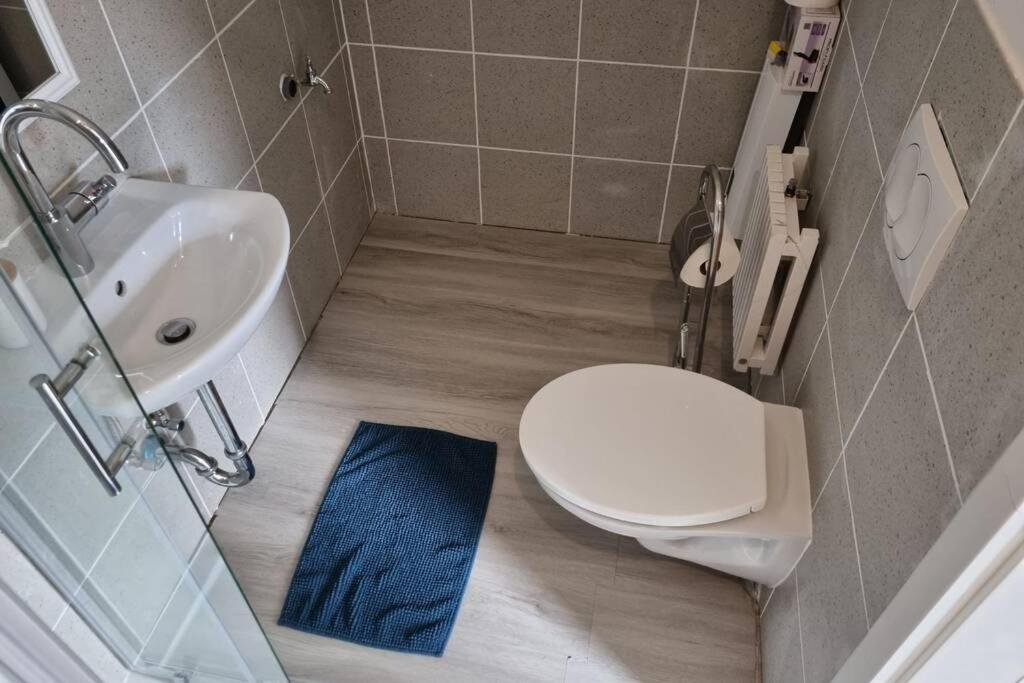 Ferienwohnung/Monteurwohnung Alte Garage Ahnatal Exteriör bild